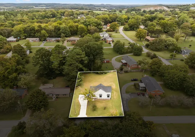 Photo 2 of Single family home for sale at 98 Caldwell Dr, Columbia, TN 38401 | MLS# 3128561 | Listing updated on 2026-06-02