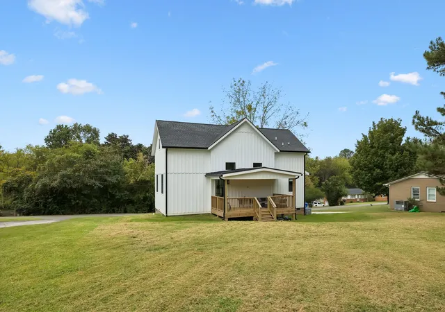 Photo 2 of Single family home for sale at 98 Caldwell Dr, Columbia, TN 38401 | MLS# 3128561 | Listing updated on 2026-06-02