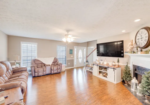 Photo 3 of Single family home for sale at 100 Creighton Pl, Shelbyville, TN 37160 | MLS# 3132679 | Listing updated on 2026-09-03