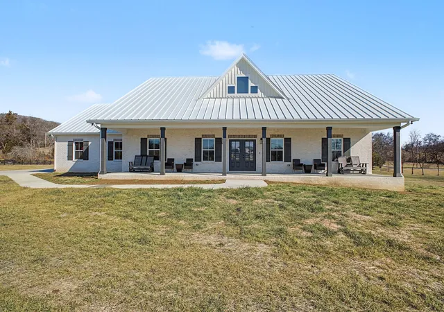 Homes for sale in Gallatin, TN | 972 Dobbins Pike, Gallatin, TN 37066 | MLS# 3129456