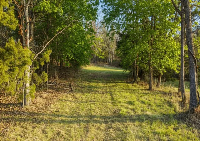 3rd image of 1672 Rabe Coats Rd, Westmoreland, TN 37186 | MLS# 3129084