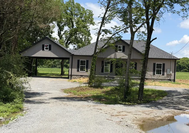 3rd image of 784 Halls Mill Rd, Shelbyville, TN 37160 | MLS# 3230464