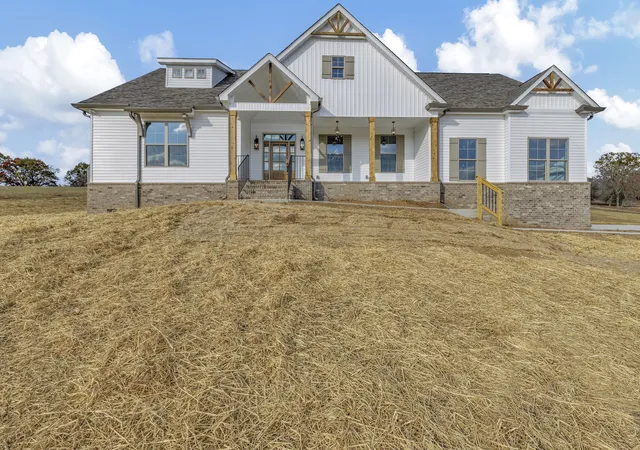 Photo 1 of Single family home for sale at 1 Hunter Bills Rd, Lewisburg, TN 37091 | MLS# 3132255 | Listing updated on 2026-04-09