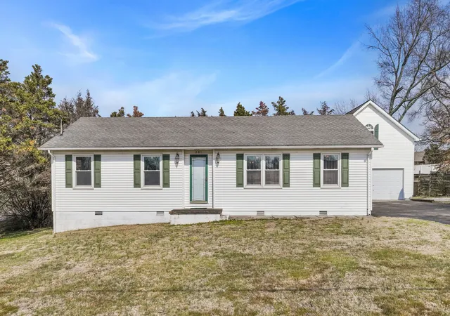 Photo 3 of Single family home for sale at 201 Stardust Dr, Shelbyville, TN 37160 | MLS# 3129598 | Listing updated on 2026-08-10