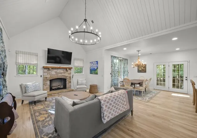 Photo 3 of Single family home for sale at 1629 Clifftops Ave, Monteagle, TN 37356 | MLS# 3130428 | Listing updated on 2026-10-26
