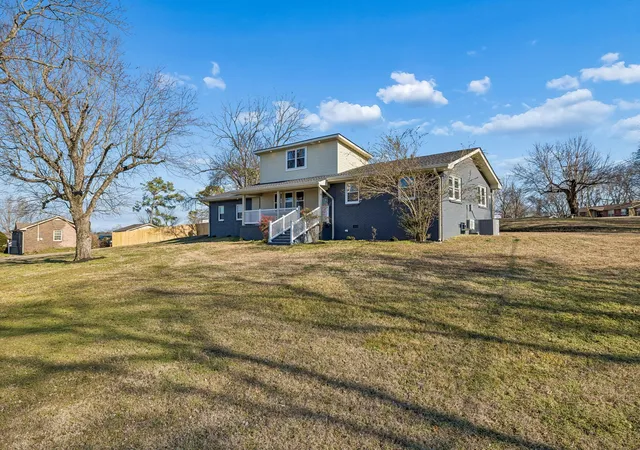 Photo 2 of Single family home for sale at 240 Nw Clearview Dr, Mount Juliet, TN 37122 | MLS# 3130624 | Listing updated on 2026-08-15