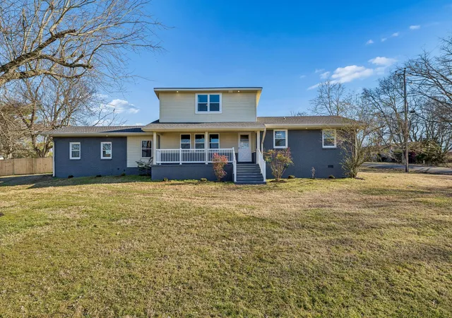 Photo 1 of Single family home for sale at 240 Nw Clearview Dr, Mount Juliet, TN 37122 | MLS# 3130624 | Listing updated on 2026-08-15