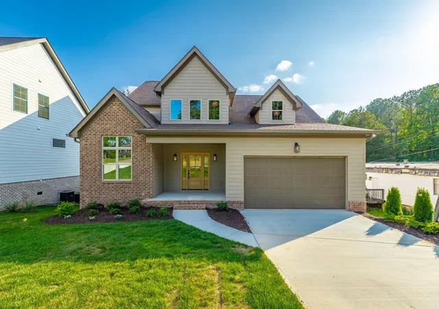 Photo 2 of Single family home for sale at 676 Courtney Ln, Chattanooga, TN 37415 | MLS# 3130817 | Listing updated on 2026-09-14
