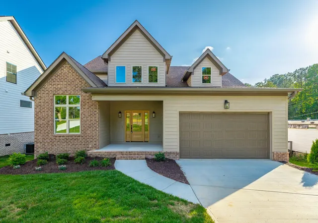 Photo 2 of Single family home for sale at 676 Courtney Ln, Chattanooga, TN 37415 | MLS# 3130817 | Listing updated on 2026-10-29