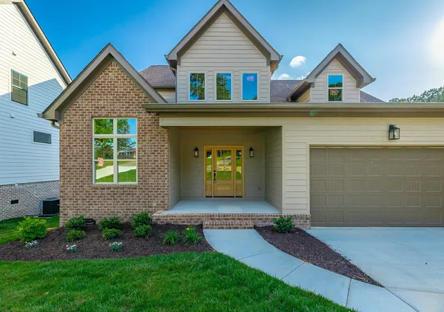 Photo 3 of Single family home for sale at 676 Courtney Ln, Chattanooga, TN 37415 | MLS# 3130817 | Listing updated on 2026-10-29