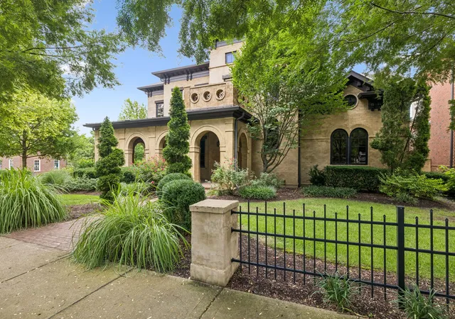 Photo 3 of Sale Pending at 1606 Championship Blvd, Franklin, TN 37064 | MLS# 3146845 | Listing updated on 2026-09-22