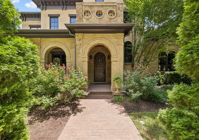 Photo 4 of Sale Pending at 1606 Championship Blvd, Franklin, TN 37064 | MLS# 3146845 | Listing updated on 2026-09-22