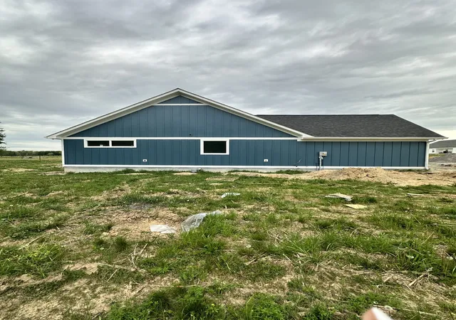 Photo 2 of Single family home for sale at 1163 Spry Rd, Bradyville, TN 37026 | MLS# 3133331 | Listing updated on 2026-10-14