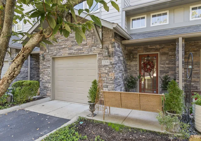 Listing Photo 2 - Condo for sale in building located at 320 Old Hickory Blvd, Nashville, TN 37221 - Unit #2206