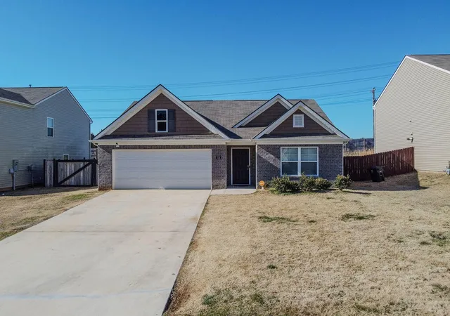Homes for sale in Athens, TN | 114 Dupitt Circle, Athens, TN 37303 | MLS# 3216296