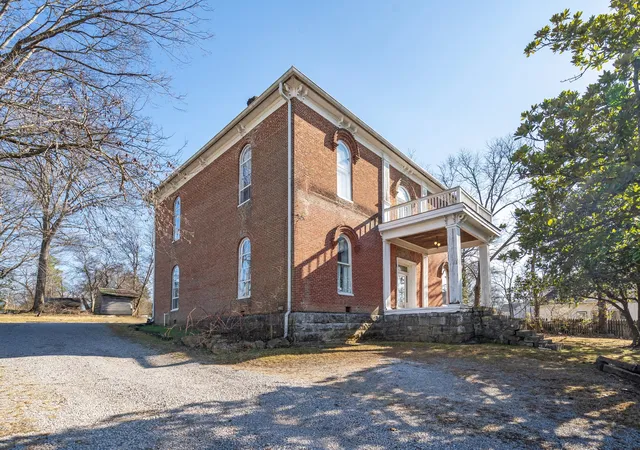 Homes for sale in Wartrace, TN | 307 Vine St S, Wartrace, TN 37183 | MLS# 3131418