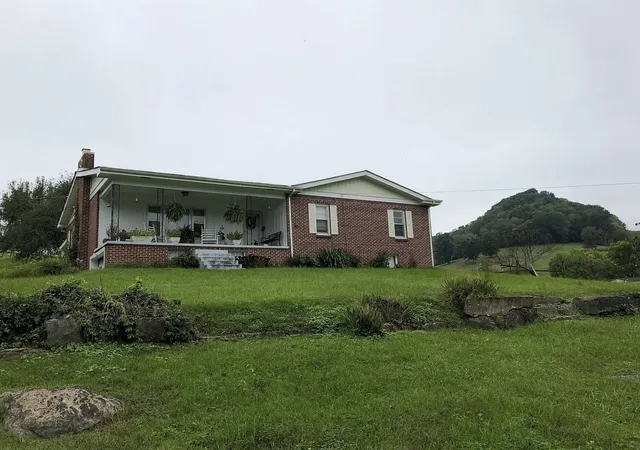 Homes for sale in Carthage, TN | 11 Stonewall Hwy, Carthage, TN 37030 | MLS# 3132268