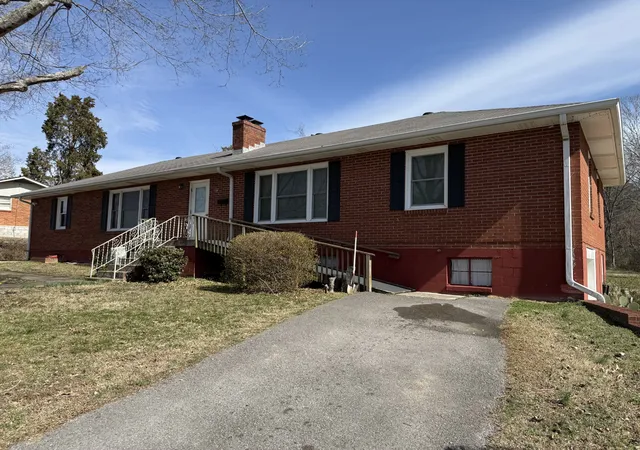 Homes for sale in Ashland City, TN | 109 Duke St, Ashland City, TN 37015 | MLS# 3132883