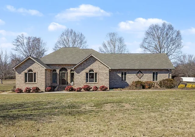 1st image of 145 Franklin Heights Dr, Winchester, TN 37398 | MLS# 3132172