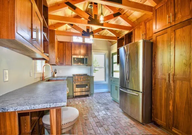 1st image of 406 Green Acres Dr, Columbia, TN 38401 | MLS# 3131713