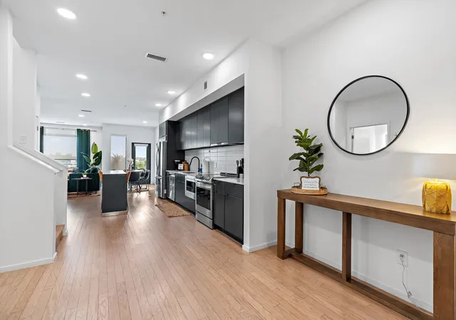 1st image of 700 1St Ave N, Nashville, TN 37201