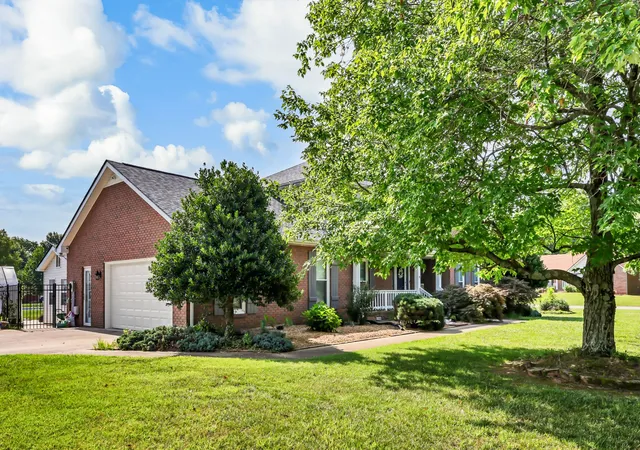4th image of 2207 Tom Dr, Clarksville, TN 37043 | MLS# 3132271