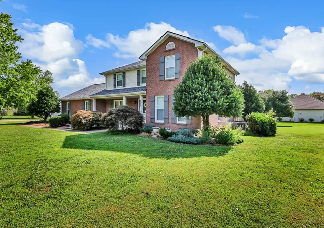 2nd image of 2207 Tom Dr, Clarksville, TN 37043 | MLS# 3132271