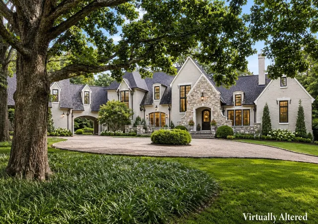 Photo 2 of Single family home for sale at 1011 Gateway Ln, Nashville, TN 37220 | MLS# 3131867 | Listing updated on 2026-10-04