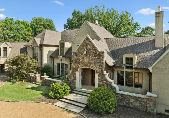 Photo 3 of Single family home for sale at 1011 Gateway Ln, Nashville, TN 37220 | MLS# 3131867 | Listing updated on 2026-10-04
