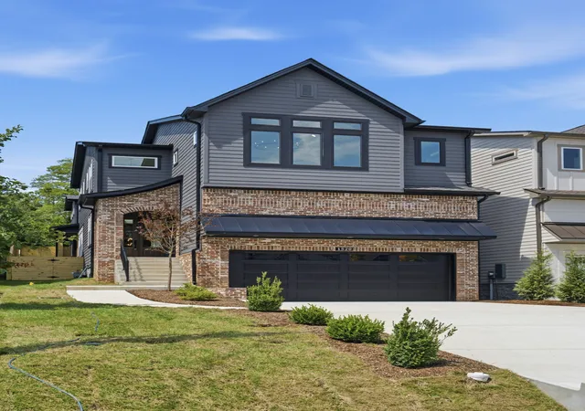 Photo 2 of Single family home for sale at 1520 Dugger Dr, Nashville, TN 37206 | MLS# 3511102 | Listing updated on 2026-09-12