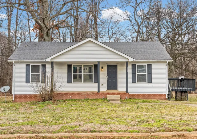 Homes for sale in Oak Grove, KY | 420 Sideline Dr, Oak Grove, KY 42262 | MLS# 3133301