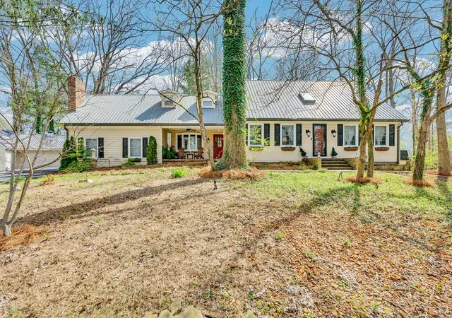 Homes for sale in Cookeville, TN | 1439 Thomas Cir, Cookeville, TN 38506 | MLS# 3149889