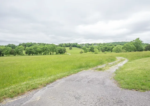 2nd image of 521 Coop Rd, Bell Buckle, TN 37020 | MLS# 3136129