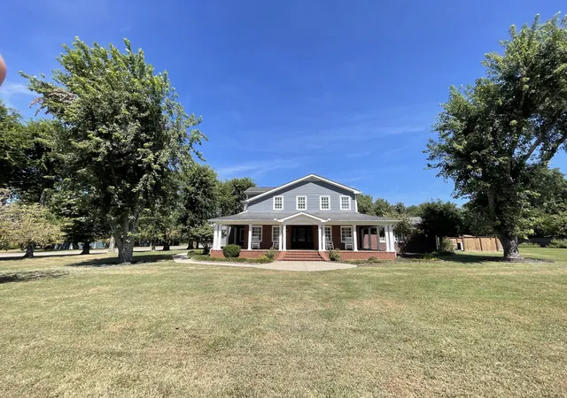 Photo 3 of Single family home for sale at 5032 Twin Lakes Dr, Old Hickory, TN 37138 | MLS# 3145719 | Listing updated on 2026-09-17