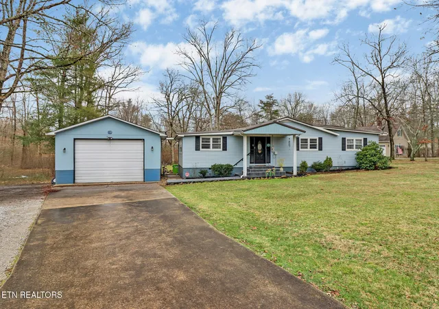 Homes for sale in Crossville, TN | 8217 Cherokee Tr, Crossville, TN 38572 | MLS# 3133519