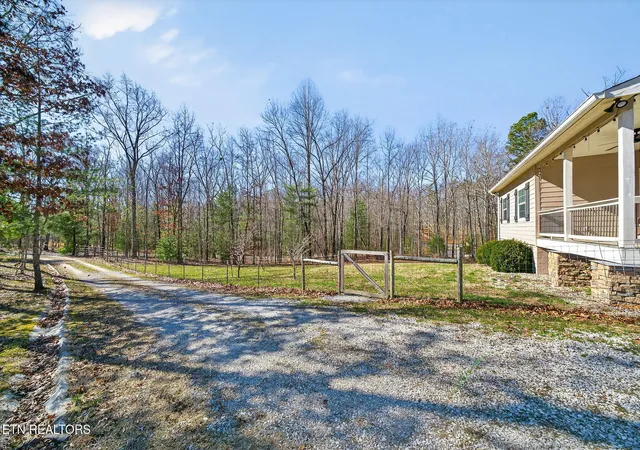 3rd image of 875 S Fork Dr, Jamestown, TN 38556 | MLS# 3133521