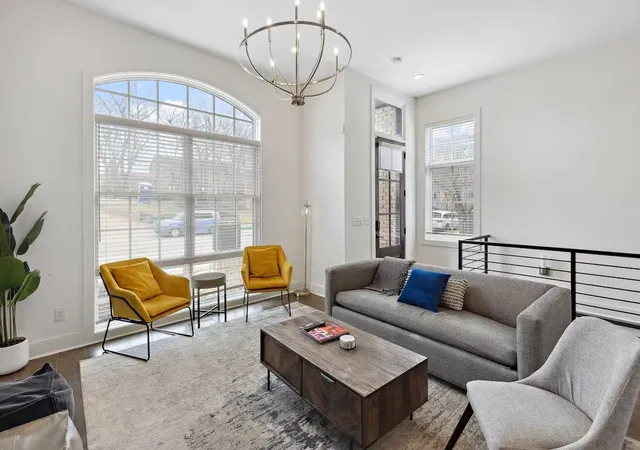 Photo 3 of Townhouse for sale at 3206 W End Cir #1-7, Nashville, TN 37203 | MLS# 3134901 | Listing updated on 2026-10-06