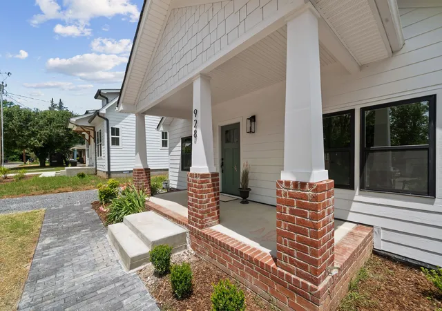 Photo 3 of Single family home for sale at 928 Glass St, Franklin, TN 37064 | MLS# 3234137 | Listing updated on 2026-09-23