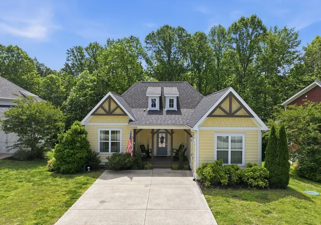 Homes for sale in Tullahoma, TN | 199 Evans Dr, Tullahoma, TN 37388 | MLS# 3211809
