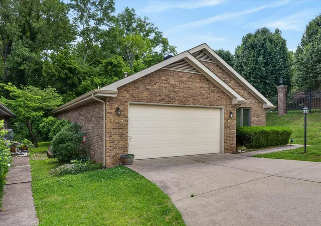 Photo 1 of Condo for sale at 457 Country Clb Ct, Clarksville, TN 37043 | MLS# 3134985 | Listing updated on 2026-10-07
