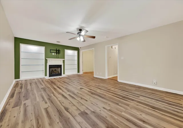 Listing Photo 5 - Condo for sale in building located at 457 Country Clb Ct, Clarksville, TN 37043