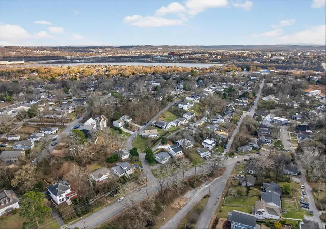 Photo 36 of Single family home for sale at 524 Crewdson St, Chattanooga, TN 37405 | MLS# 3134285 | Listing updated on 2026-05-03