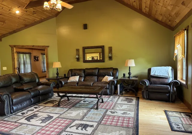 3rd image of 375 Autumn Ridge Ln, Lafayette, TN 37083 | MLS# 3134506