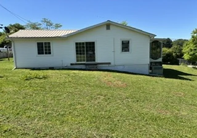 Homes for sale in Livingston, TN | 802 Water St, Livingston, TN 38570 | MLS# 3135082