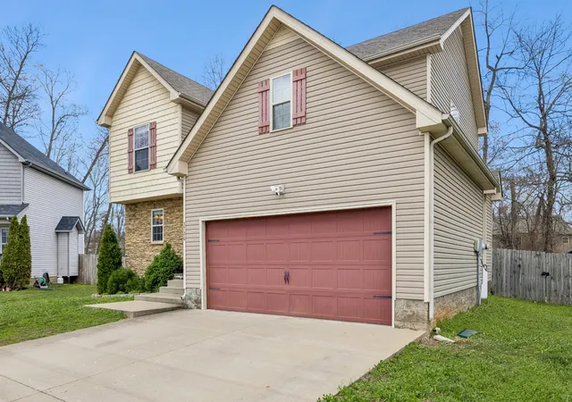 Photo 3 of Single family home for sale at 3726 Crisscross Ct, Clarksville, TN 37040 | MLS# 3145027 | Listing updated on 2026-10-09