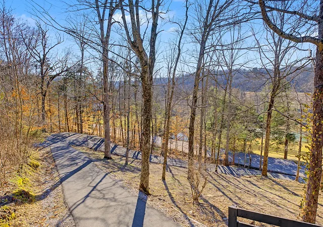 Photo 4 of Single family home for sale at 5290 Old Harding Rd, Franklin, TN 37064 | MLS# 3138412 | Listing updated on 2026-08-31