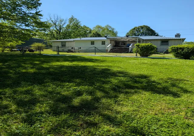 Homes for sale in Lyles, TN | 5000 Hwy 100, Lyles, TN 37098 | MLS# 3135982