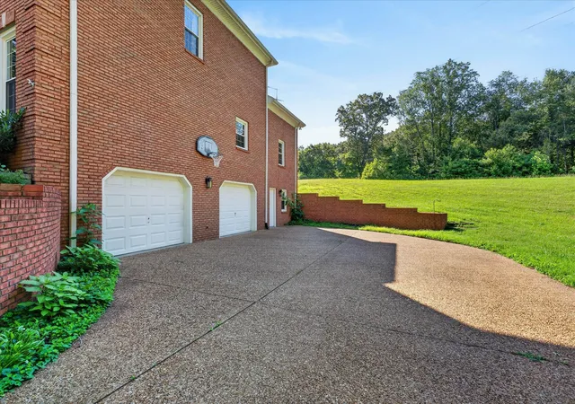 5th image of 950 Ridgewood Dr, Clarksville, TN 37043 | MLS# 3136362