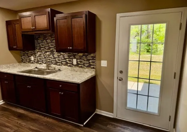 5th image of 1416 E Lincoln St, Tullahoma, TN 37388 | MLS# 3135509