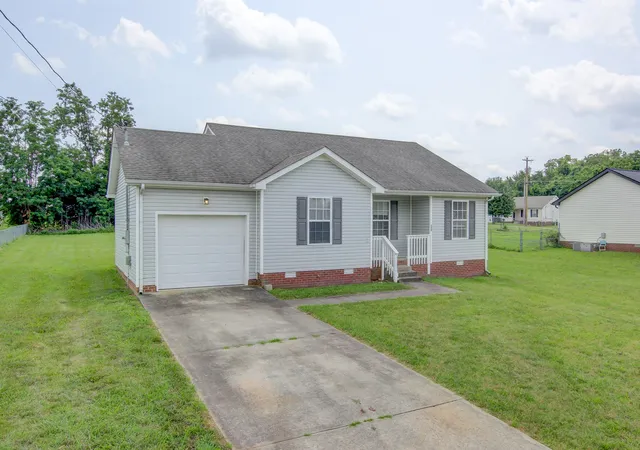 Homes for sale in Oak Grove, KY | 209 Ruf Dr, Oak Grove, KY 42262 | MLS# 3135628